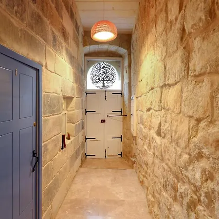 Shambala - 900 Year Old Quaint House Of Character In Gozo