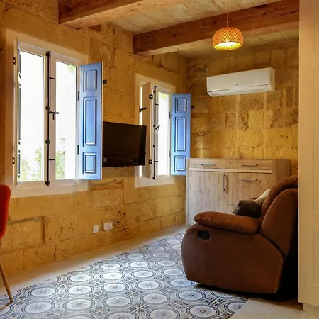 Shambala - 900 Year Old Quaint House Of Character In Gozo Appartamento