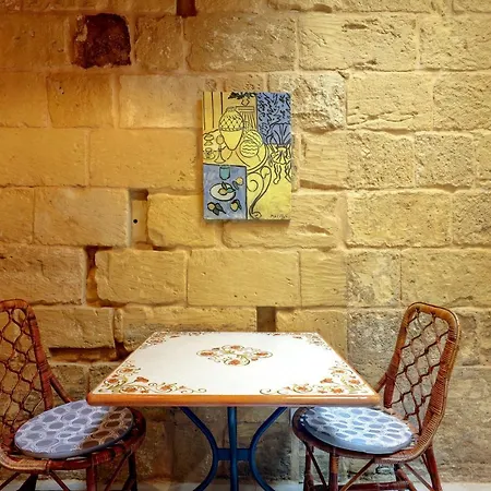 Shambala - 900 Year Old Quaint House Of Character In Gozo Apartament Victoria