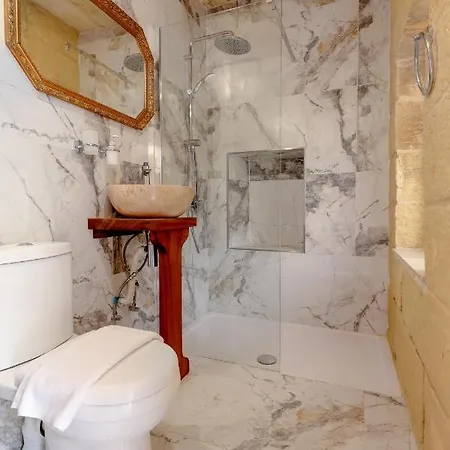 Shambala - 900 Year Old Quaint House Of Character In Gozo Apartament Victoria