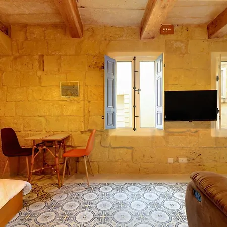 Shambala - 900 Year Old Quaint House Of Character In Gozo