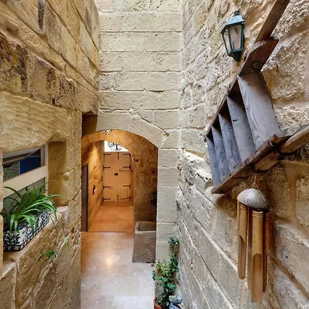Appartamento Shambala - 900 Year Old Quaint House Of Character In Gozo Victoria