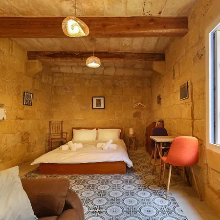 Shambala - 900 Year Old Quaint House Of Character In Gozo Apartament *